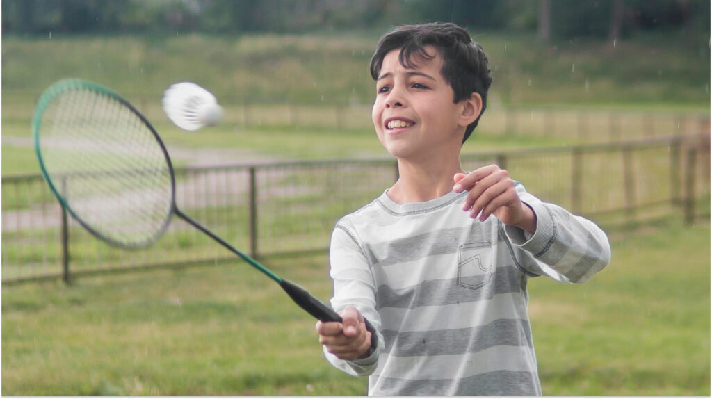 120 Header Artikel Otulgro Manfaat Main Badminton untuk Anak